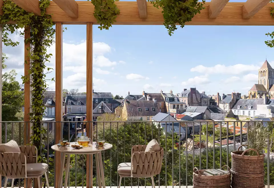Hôtel, tourisme & RSS