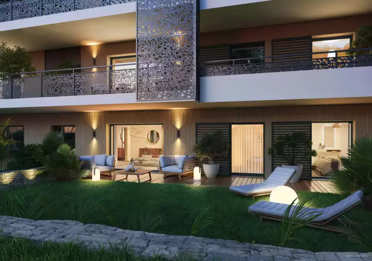 illustration en 3D d'un jardin au rez-de-chaussée d'un bâtiment, de nuit, avec éclairages
